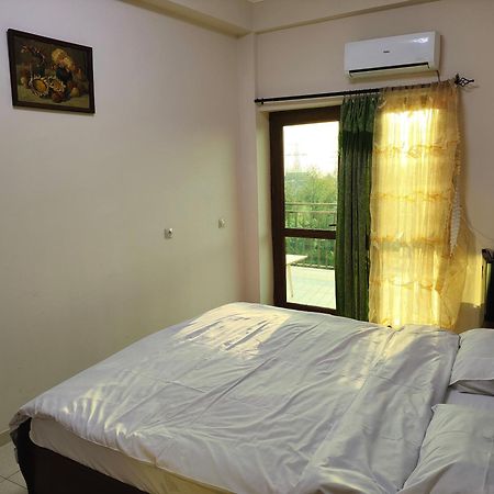 Apex Rest House Villa Yerevan Bagian luar foto