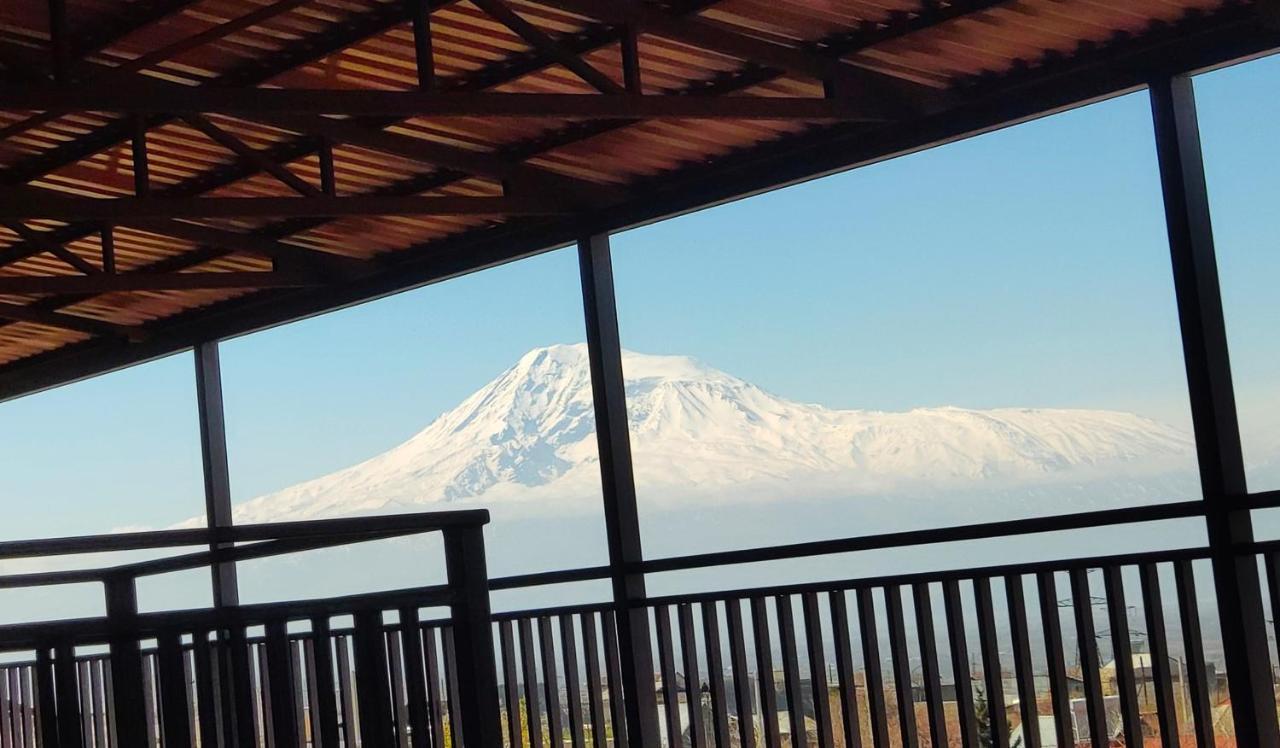 Apex Rest House Villa Yerevan Bagian luar foto