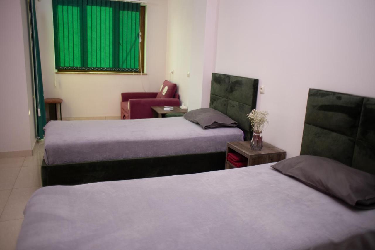 Apex Rest House Villa Yerevan Bagian luar foto