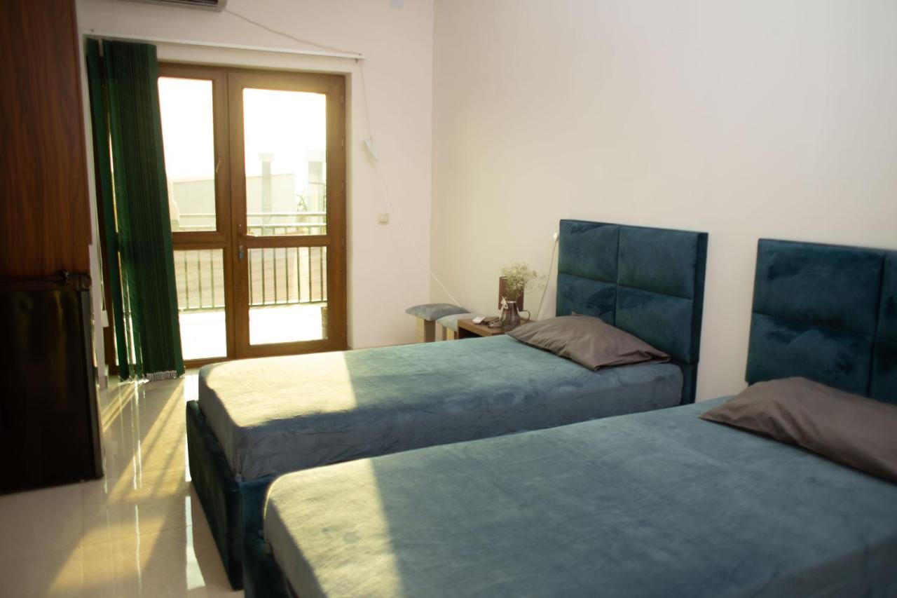 Apex Rest House Villa Yerevan Bagian luar foto