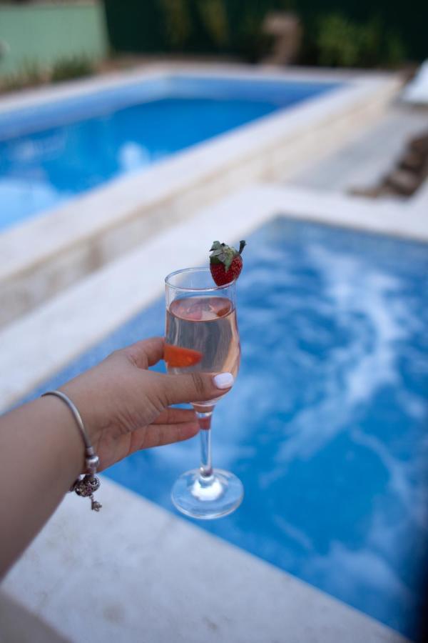Apex Rest House Villa Yerevan Bagian luar foto