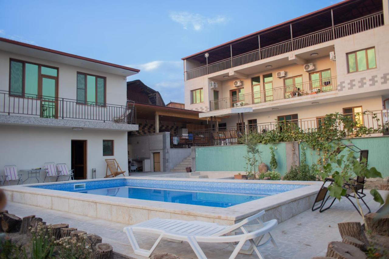 Apex Rest House Villa Yerevan Bagian luar foto