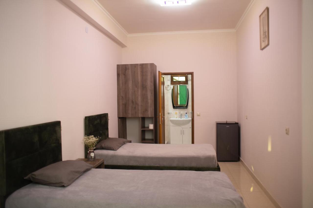 Apex Rest House Villa Yerevan Bagian luar foto