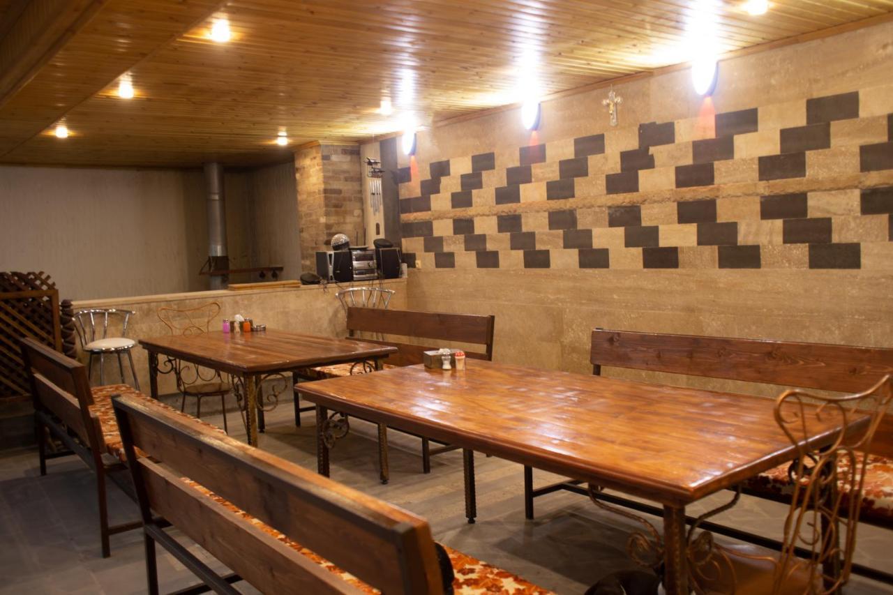 Apex Rest House Villa Yerevan Bagian luar foto