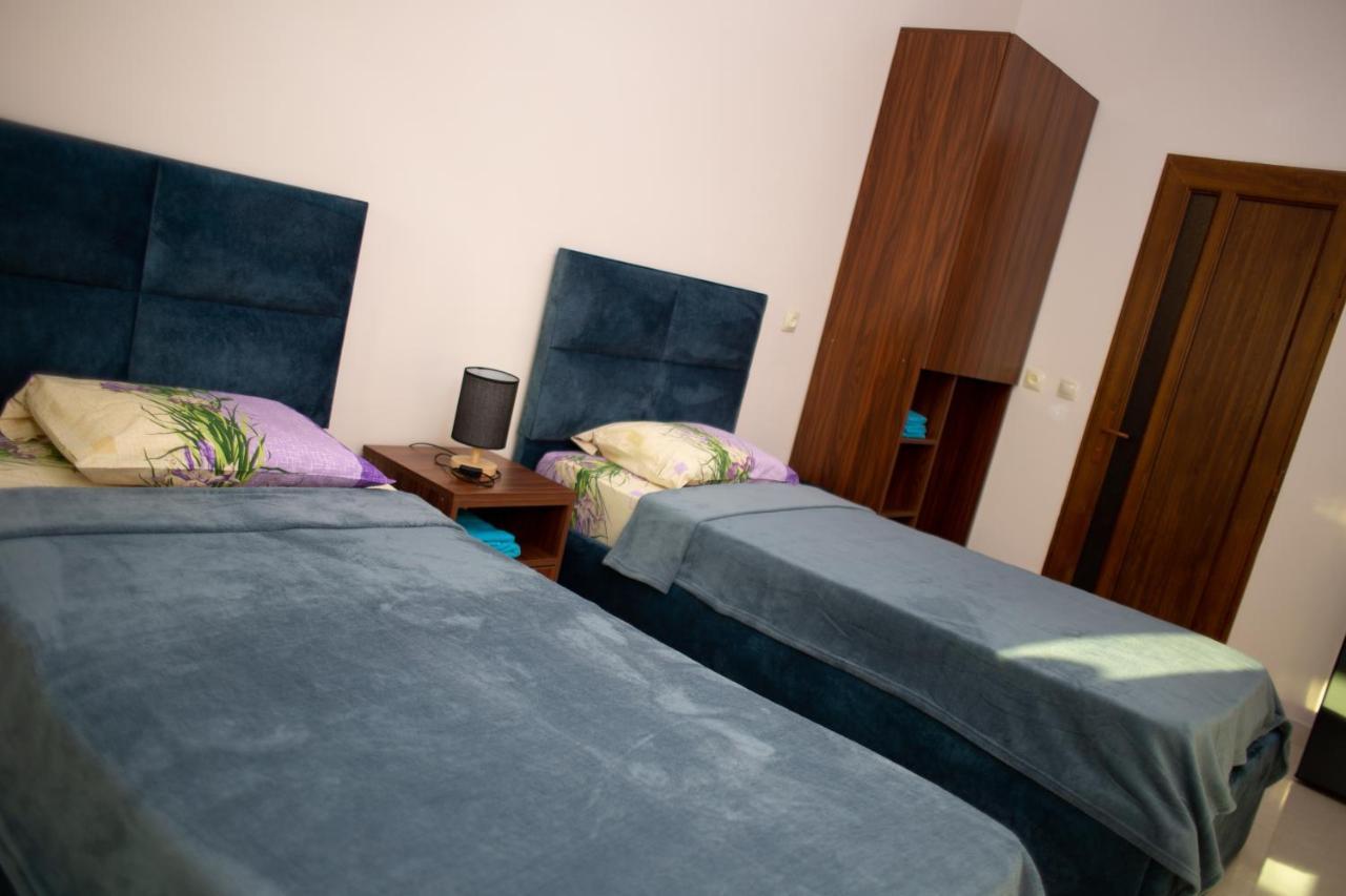 Apex Rest House Villa Yerevan Bagian luar foto