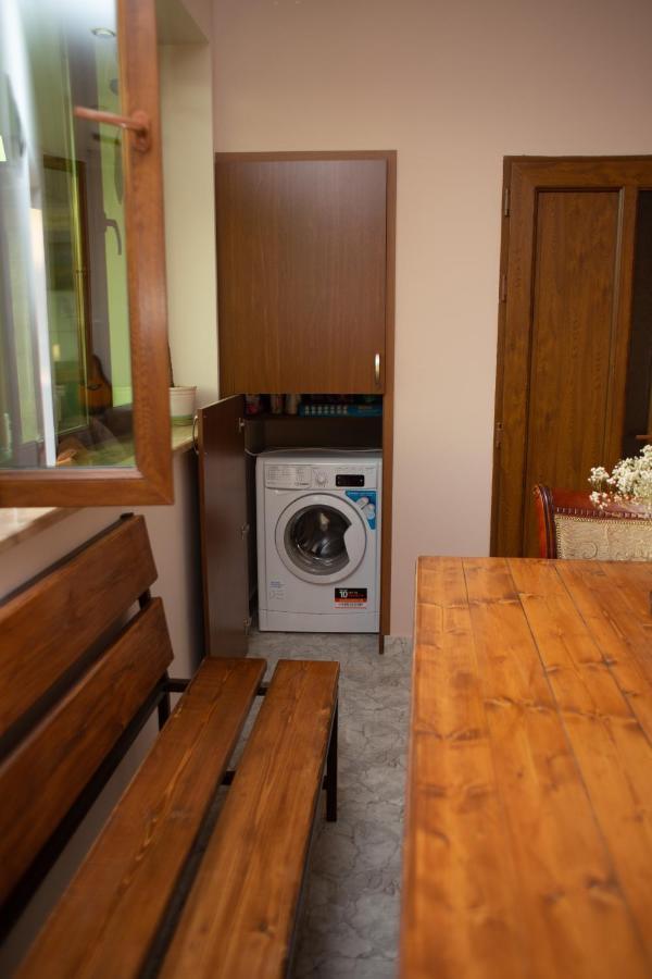 Apex Rest House Villa Yerevan Bagian luar foto