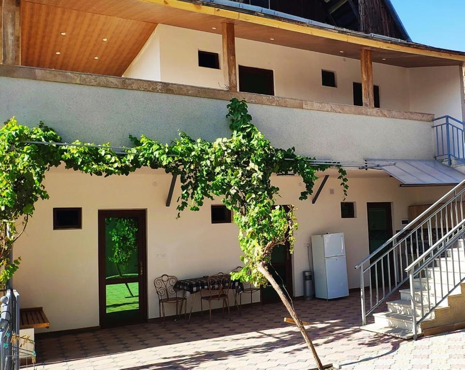Apex Rest House Villa Yerevan Bagian luar foto