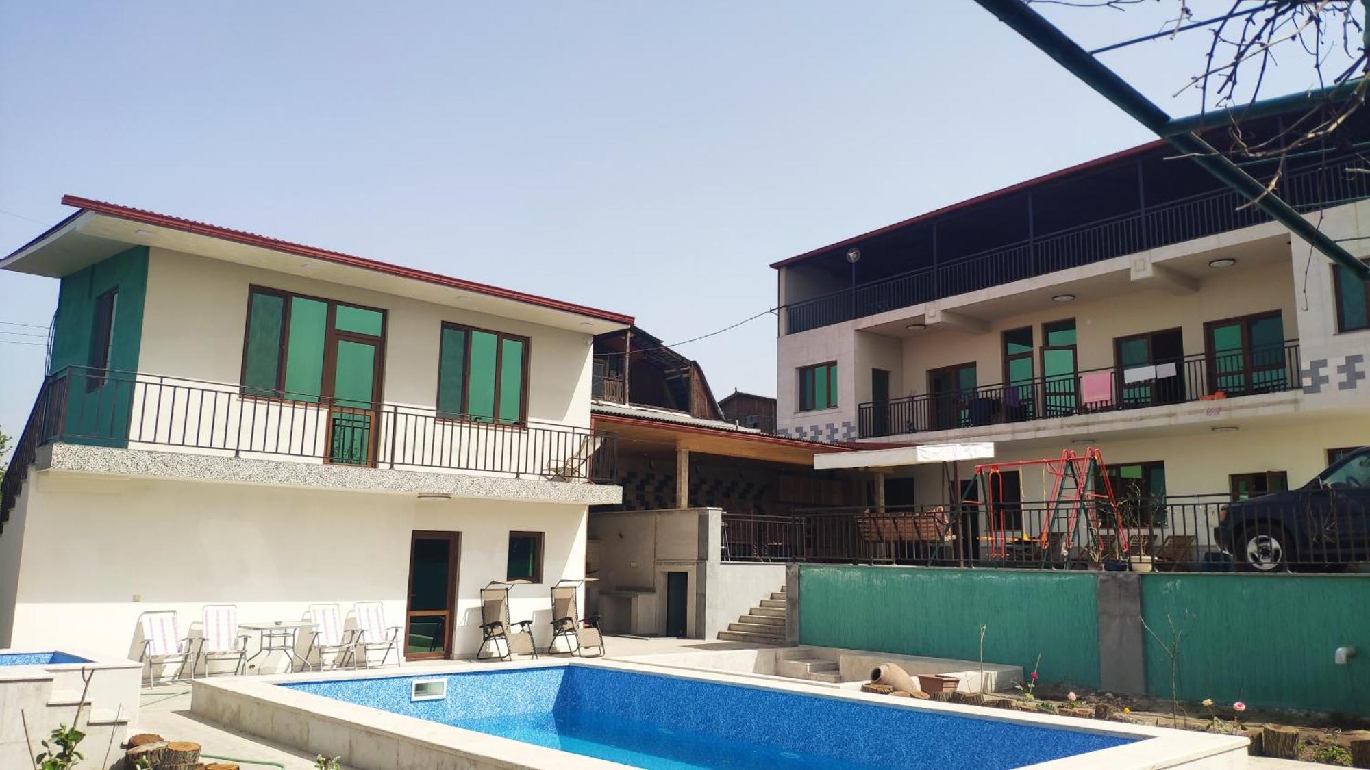 Apex Rest House Villa Yerevan Bagian luar foto
